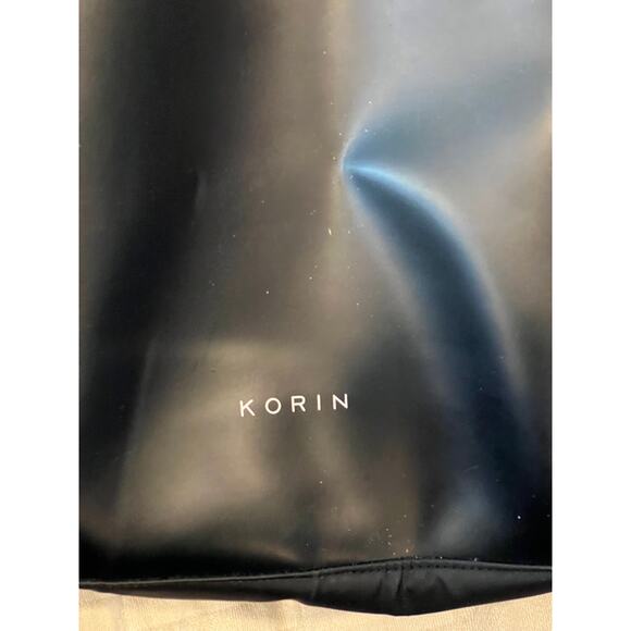 Korin FlipPack Pro Backpack - Picture 3 of 8